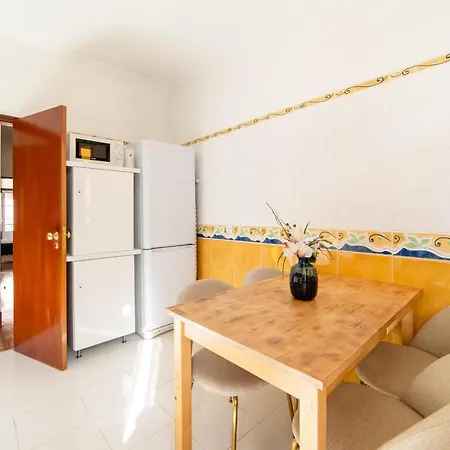 Konukevi Your New In - Ac And Fast Wi-fi Lisboa